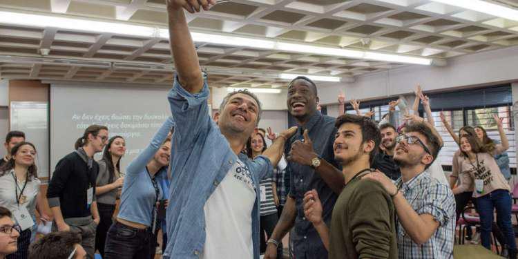 Υποτροφίες 620.000 ευρώ από την COSMOTE σε φοιτητές που δίνουν μαθήματα ζωής