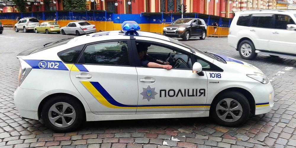 Συναγερμός στο Κίεβο - Άνδρας απειλεί να ανατινάξει τράπεζα με βόμβα