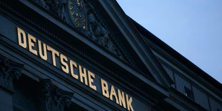 Ντου της αστυνομίας στα γραφεία της Deutsche Bank