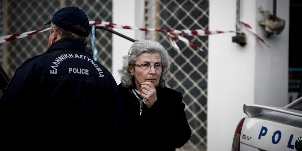 Έγκλημα στους Αγίους Αναργύρους: Αγωγή «μαμούθ» του δημοσίου από συγγενείς της συζύγου του αστυνομικού