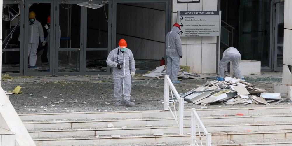 Κάλυκας Καλάσνικοφ βρέθηκε έξω από το Εφετείο - Πυροβόλησαν τον αστυνομικό