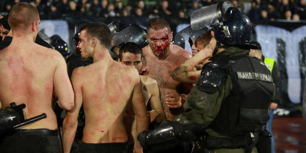 Ένας Έλληνας στα άγρια επεισόδια οπαδών της Παρτιζάν στο Βελιγράδι! [βίντεο]