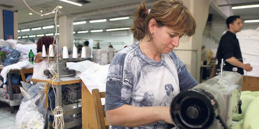 Μέρισμα στις επιχειρήσεις: Τα σχέδια της κυβέρνησης για «ανάσα» στην αγορά