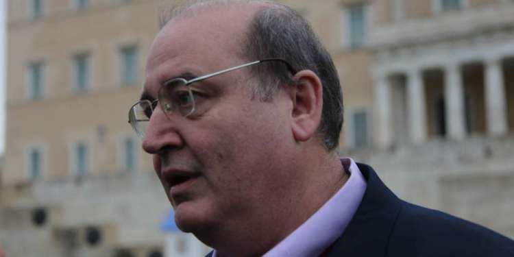 Στο νοσοκομείο ο Νίκος Φίλης - Υποβλήθηκε σε χειρουργική επέμβαση