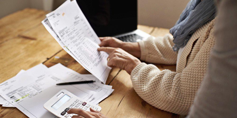 Μέχρι και επιστροφές φόρων πριν τις κάλπες