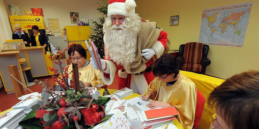 Χιλιάδες γράμματα μικρών και μεγάλων στα ΕΛΤΑ με παραλήπτη τον Άι Βασίλη