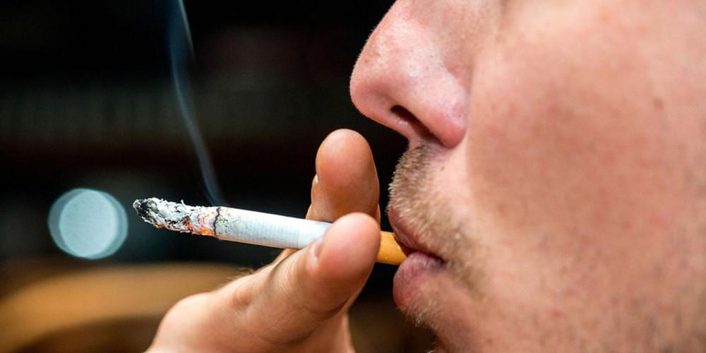 Οι Έλληνες άλλαξαν στάση: Θυμωμένοι οι 7 στους δέκα για τη μη εφαρμογή του αντικαπνιστικού νόμου