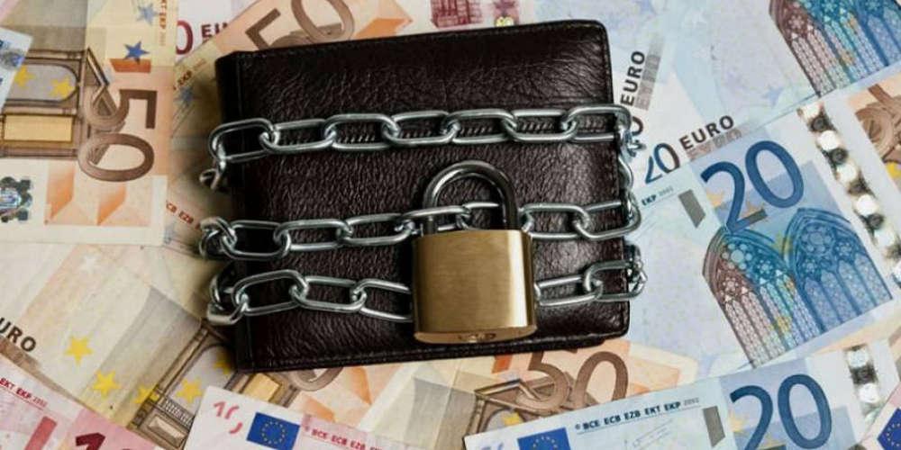 Αυτόματες κατασχέσεις για χρέη στο Δημόσιο σε καταθέσεις, εισοδήματα και περιουσίες