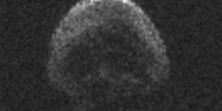 Κομήτης-νεκροκεφαλή θα περάσει ξυστά από την Γη