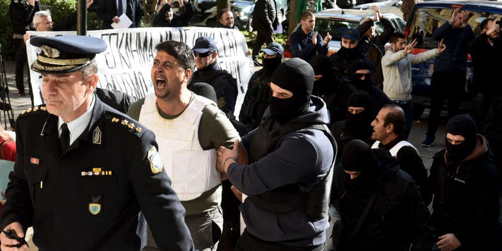 Αθώοι οι εννέα Κούρδοι που κατηγορούνταν για τρομοκρατία - Είχαν συλληφθεί όταν ο Ερντογάν επισκέφτηκε την Ελλάδα