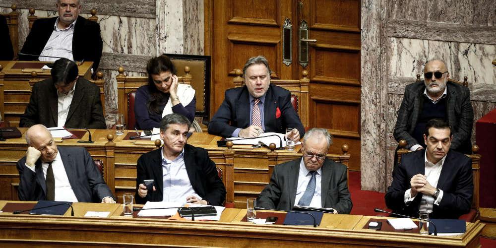 Πελαγωμένη η κυβέρνηση στο Αιγαίο από τους τσαμπουκάδες των Τούρκων