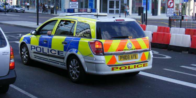 Έκλεισε κεντρικός δρόμος στο Λονδίνο: Συνέλαβαν έναν άνδρα για οπλοκατοχή