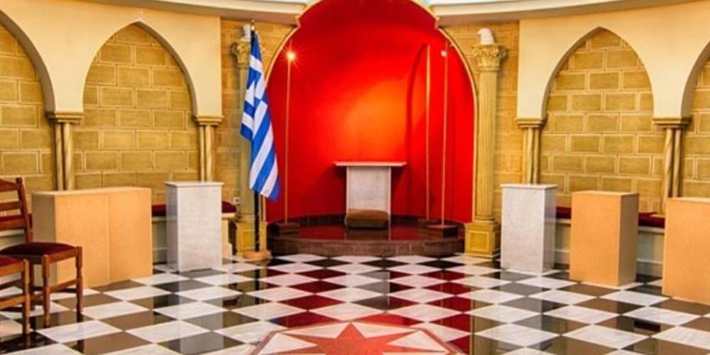 Αυτά είναι τα πιο γνωστά μέλη της μασονικής στοάς στην Ελλάδα [εικόνες]
