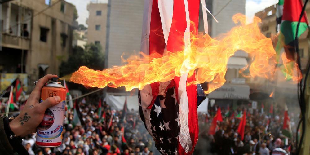 «Καζάνι που βράζει» η Μέση Ανατολή μετά την απόφαση Τραμπ