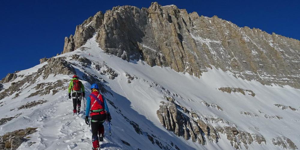 Ο κορωνοϊός «χτυπά» και στο Έβερεστ - Τέλος οι αναρριχήσεις