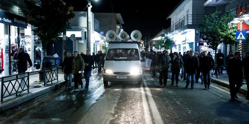 «Φρούριο» η Ελευσίνα για την ομιλία Τσίπρα με κλούβες και ΜΑΤ