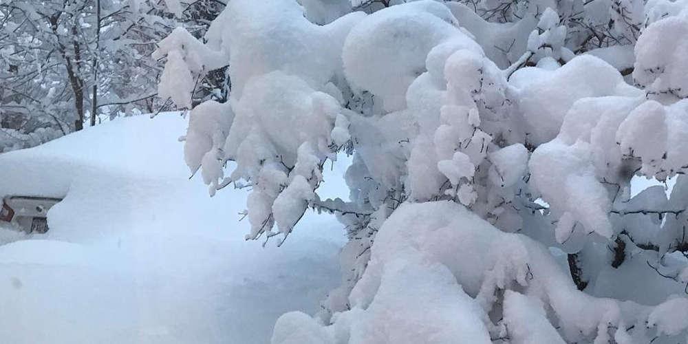 Συγκλονιστικό βίντεο: Χιονοθύελλα «έθαψε» μια πόλη στην Πενσυλβάνια