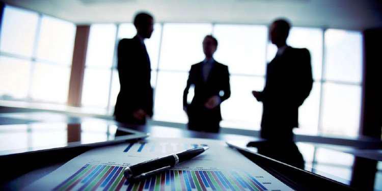 Μπαράζ διορισμών: 53.648 προσλήψεις σε υπουργεία και δήμους για το… εκλογικό 2018