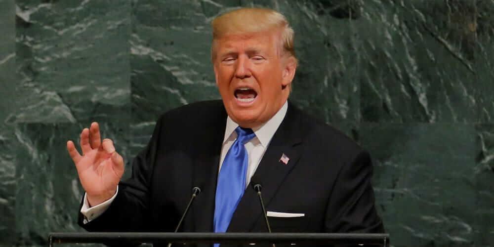 Ξεκινά η δίκη Τραμπ με ενστάσεις για τη διαδικασία - Τι λέει ο ίδιος για τις κατηγορίες