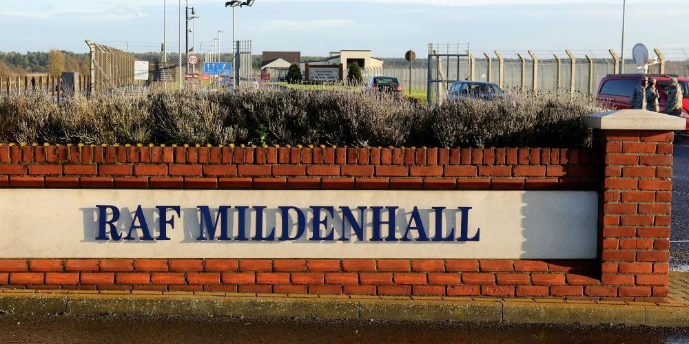 Αυτοκίνητο προσπάθησε να εισβάλει σε βάση της RAF