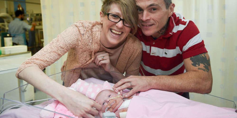 Βρέφος γεννήθηκε με την καρδιά έξω από το σώμα του και έζησε!