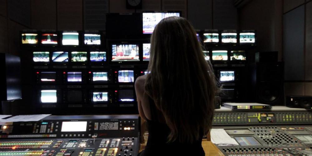 Ρίχνουν τα βαριά χαρτιά στη μάχη της τηλεθέασης!