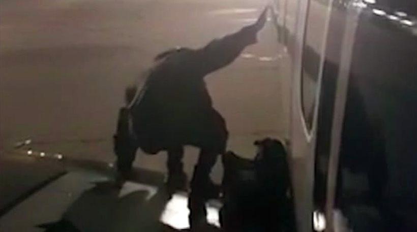 Απίστευτο: Επιβάτης της Ryanair κάθισε στο φτερό του αεροπλάνου [βίντεο]