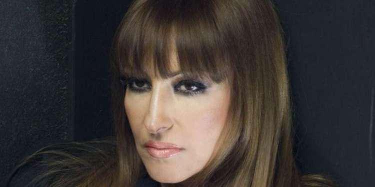 «Τους έχεις για... μπρέκφαστ»: Η Άντζυ Σαμίου πλέκει το εγκώμιο του Τσίπρα