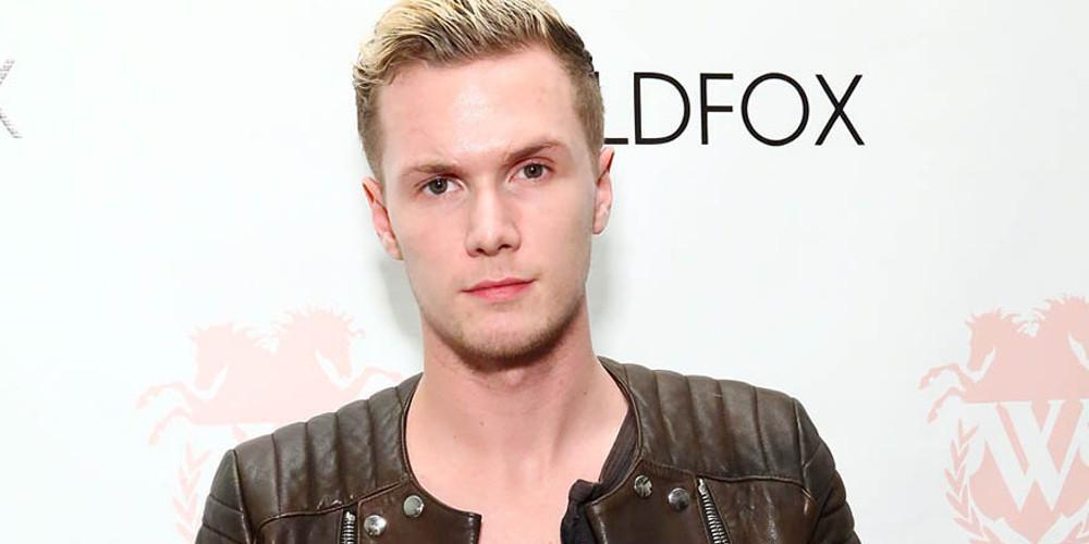 Ο αδερφός της Paris Hilton φωτογραφίζει γυμνή τη σύντροφό του [εικόνες]