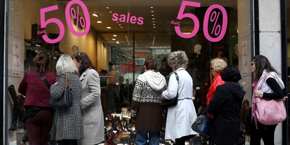 Χειμερινές εκπτώσεις: Ανοιχτά τα καταστήματα την Κυριακή – Το ωράριο λειτουργίας