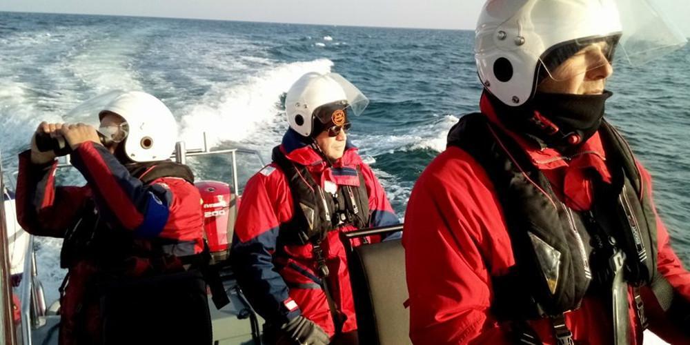 Στο «σκοτάδι» οι έρευνες για τους δύο αλιείς στην Θεσσαλονίκη