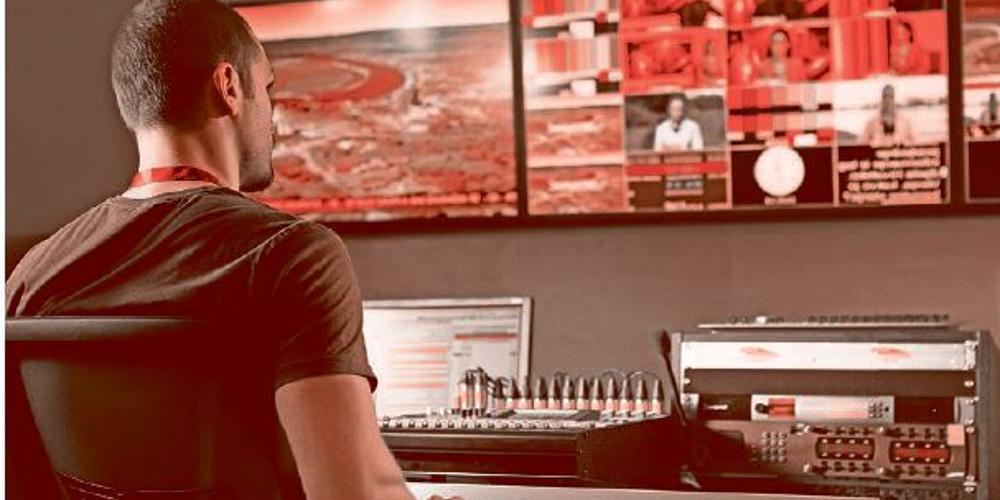 Xωρίς πολιτική, μόνο με fake news…