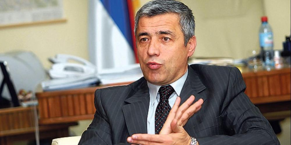 Γάζωσαν Σέρβο πολιτικό την ώρα που πήγαινε στο γραφείο του