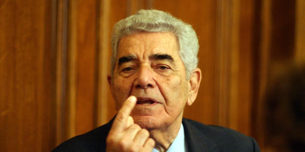 Τελευταίο αντίο για το Βασίλη Κεδίκογλου – Συγκίνηση στην κηδεία του [εικόνες & βίντεο]