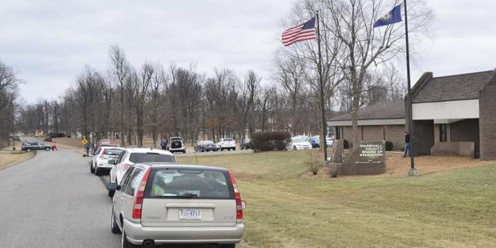 Σοκ: Νεκροί δυο 15χρονοι από πυροβολισμούς σε σχολείο στο Κεντάκι – 19 οι τραυματίες