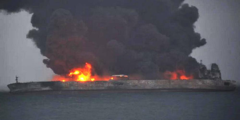 Αγνοούνται 32 άνθρωποι μετά από τη σύγκρουση δύο πλοίων στην Κίνα