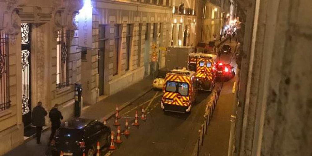 Λήστεψαν κοσμηματοπωλείο με τσεκούρια