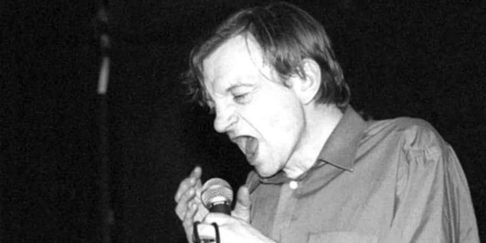 Πέθανε ο θρυλικός τραγουδιστής Mark Smith από σπάνια ασθένεια