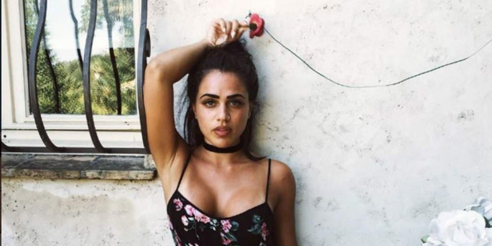 Η Κόνι Μεταξά τόπλες με ένα μικροσκοπικό εσώρουχο [εικόνα]