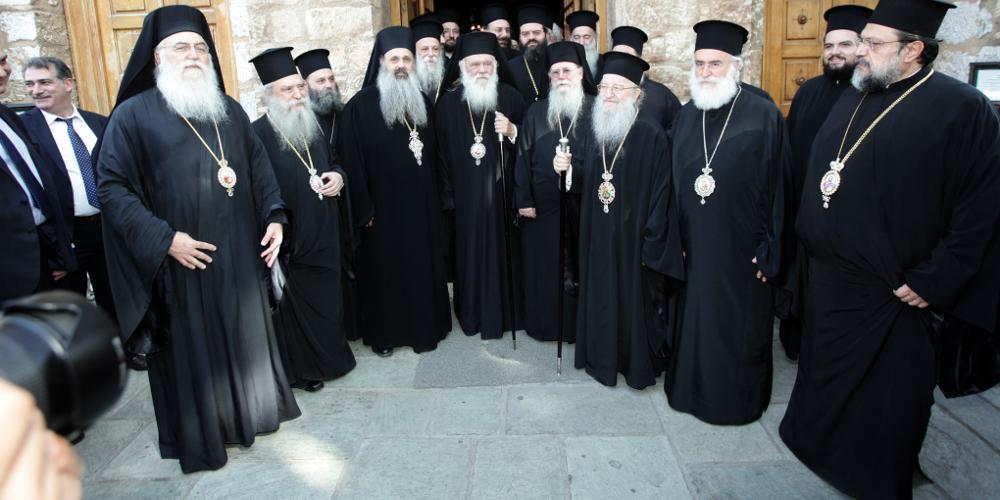 Σκοπιανό: Ιερό μέτωπο από μητροπολίτες της για την Μακεδονία