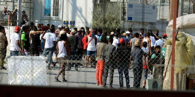 Guardian: ΟΗΕ: Εκκενώστε άμεσα τη Μόρια υπάρχει φόβος για πανδημία