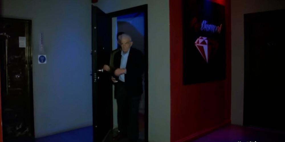 Ο Μπουτάρης σε οίκο ανοχής στην Θεσσαλονίκη [βίντεο]Ο Μπουτάρης σε οίκο ανοχής στην Θεσσαλονίκη [βίντεο]