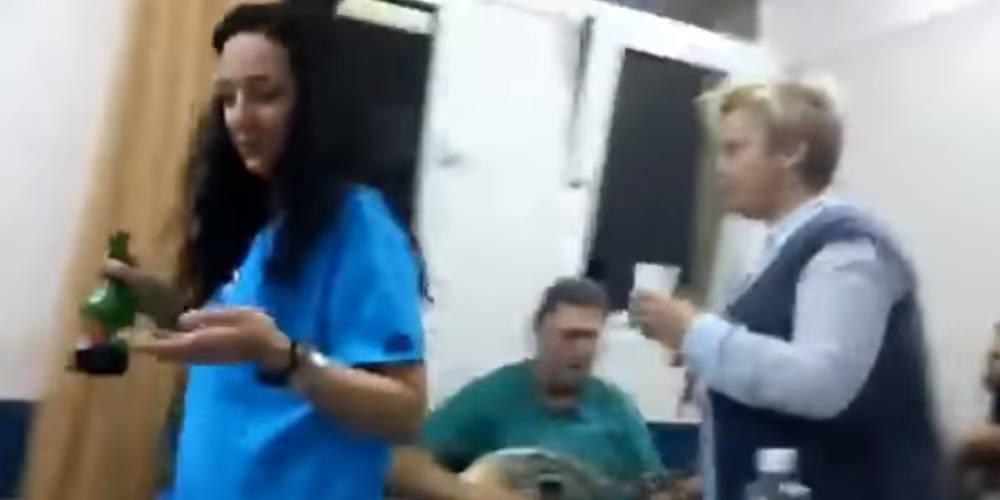 Βίντεο από τα ζεϊμπέκικα, τα ποτά και τα τσιγάρα στα επείγοντα στην Μυτιλήνη