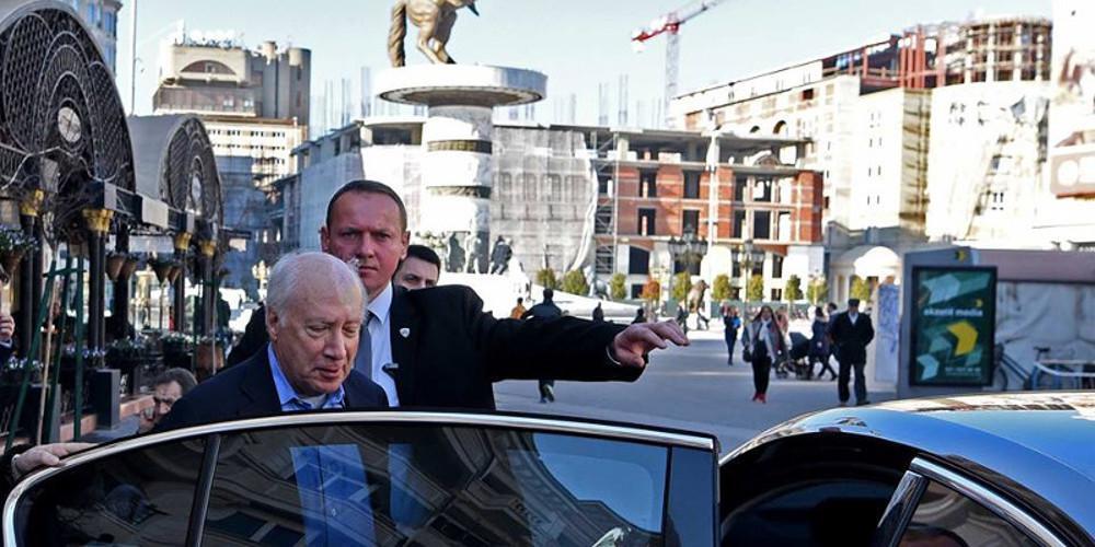 Στα Σκόπια ο Μάθιου Νίμιτς που πιέζει για λύση στην ονομασία