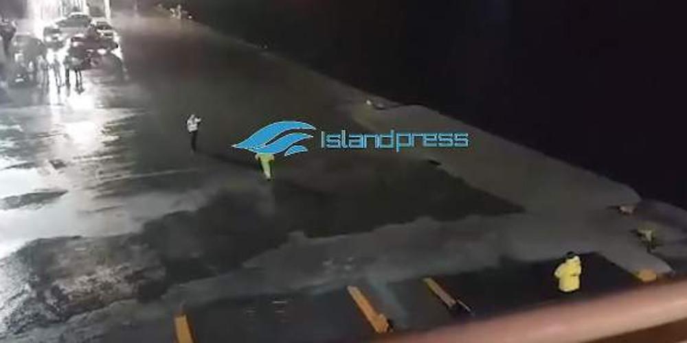 Η απίστευτη μάχη του Blue Star Delos για να δέσει στο λιμάνι της Νάξου με 9 μποφόρ [βίντεο]