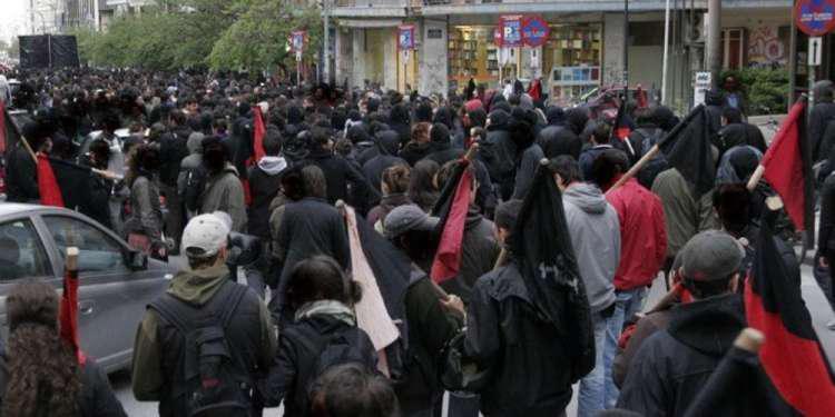 Αντιεξουσιαστές επιχείρησαν να εισβάλουν στο Δημαρχείο Πεντέλης – 2 προσαγωγές