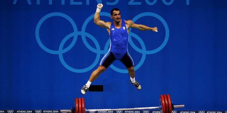 Έξωση στην εθνική Άρσης Βαρών που τρέφεται από συσσίτιο... από τον Άγιο Κοσμά