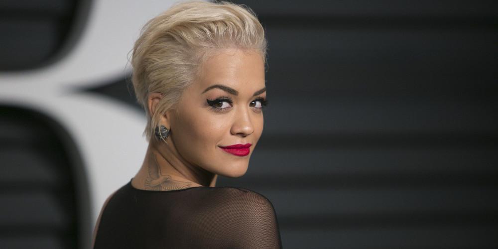 Ολόγυμνη καλωσόρισε το 2018 η Rita Ora [εικόνα]