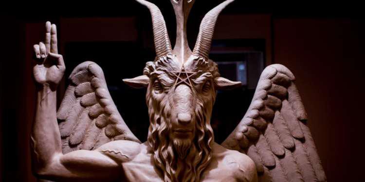 Αποκάλυψη στο ΕΤ Magazine: Έτσι γλίτωσα από τους σατανιστές της Παλλήνης