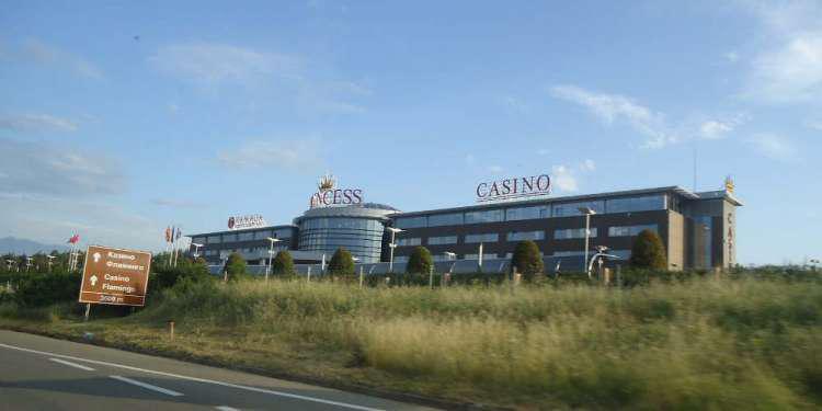 Καθημερινά «συλλαλητήρια» στα καζίνο των Σκοπίων